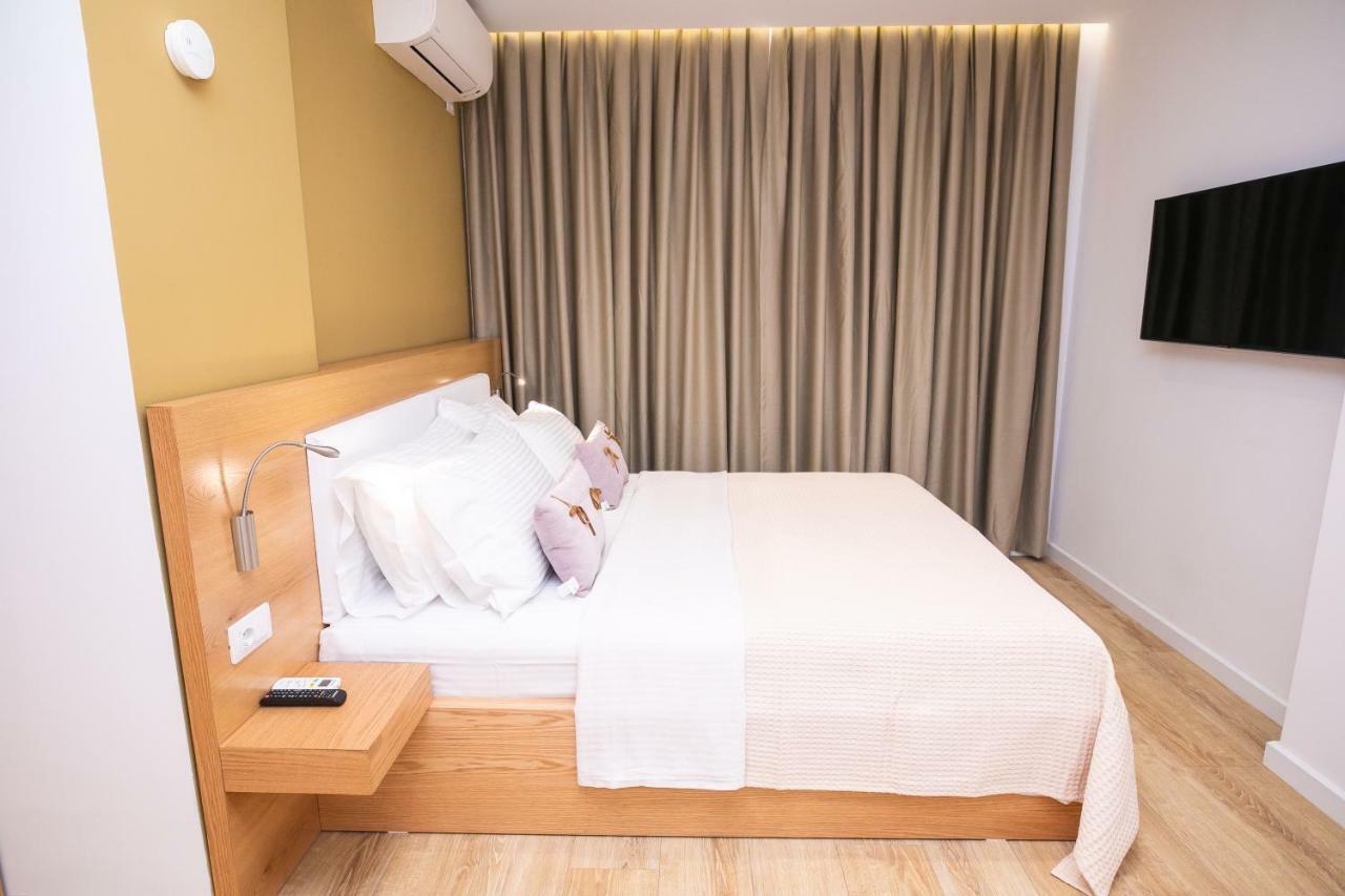Hotel Elior Tirana Esterno foto